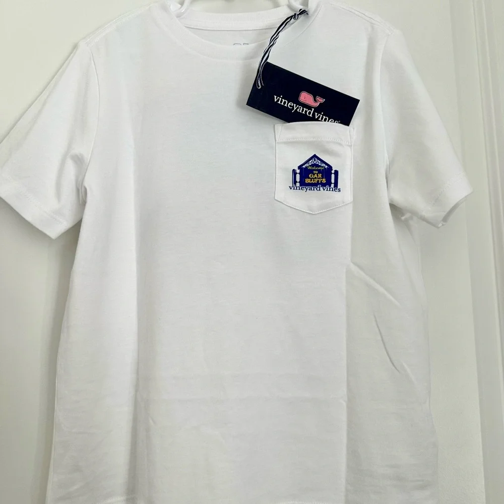 NWT Vineyard Vines White Tee Oak Bluffs MA